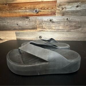 CROCS Black Platform Sandals